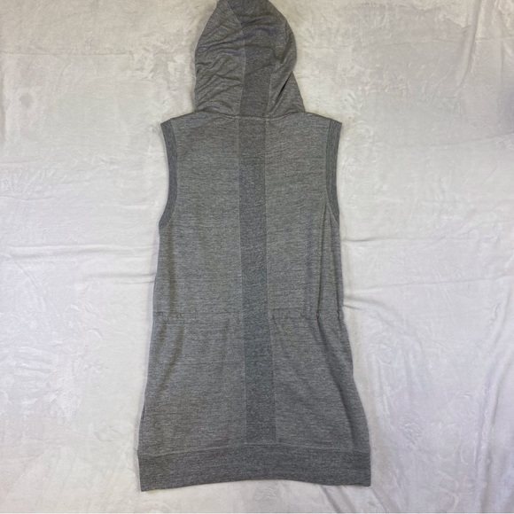 Athleta Lotus Vest Gray Hooded Drawstring Vest - Picture 7 of 14